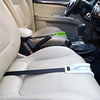 Auto-Sicherheitsgurtversteller für Schwangere im Einsatz auf beiden Sitzen